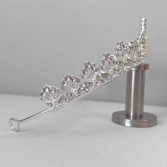 Small Floral Patterned with Pearls Crown /Tiara Bridal Accessory for Women NWT