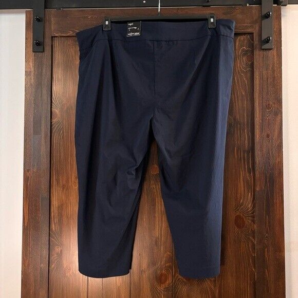 Alfani Plus Size Navy Blue Stretchy Tummy-Control Capri Pants NWT