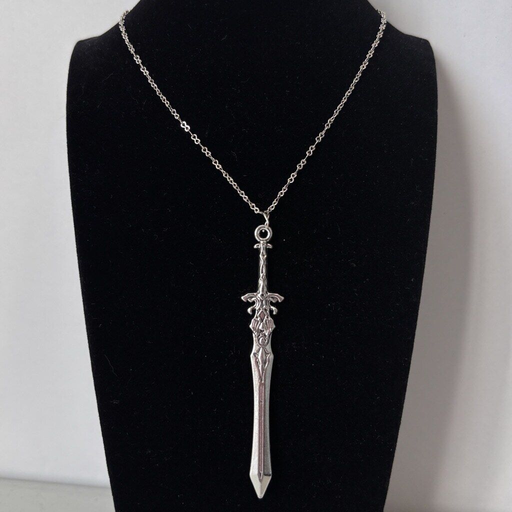 Royal Guardian’s Sword Alloy Pendant Charm for Jewelry, Crafts & Cosplay NWT