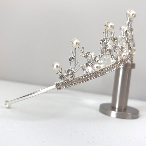 Beautiful Tiara / Crown with Rhinestones & Faux Pearls NWT