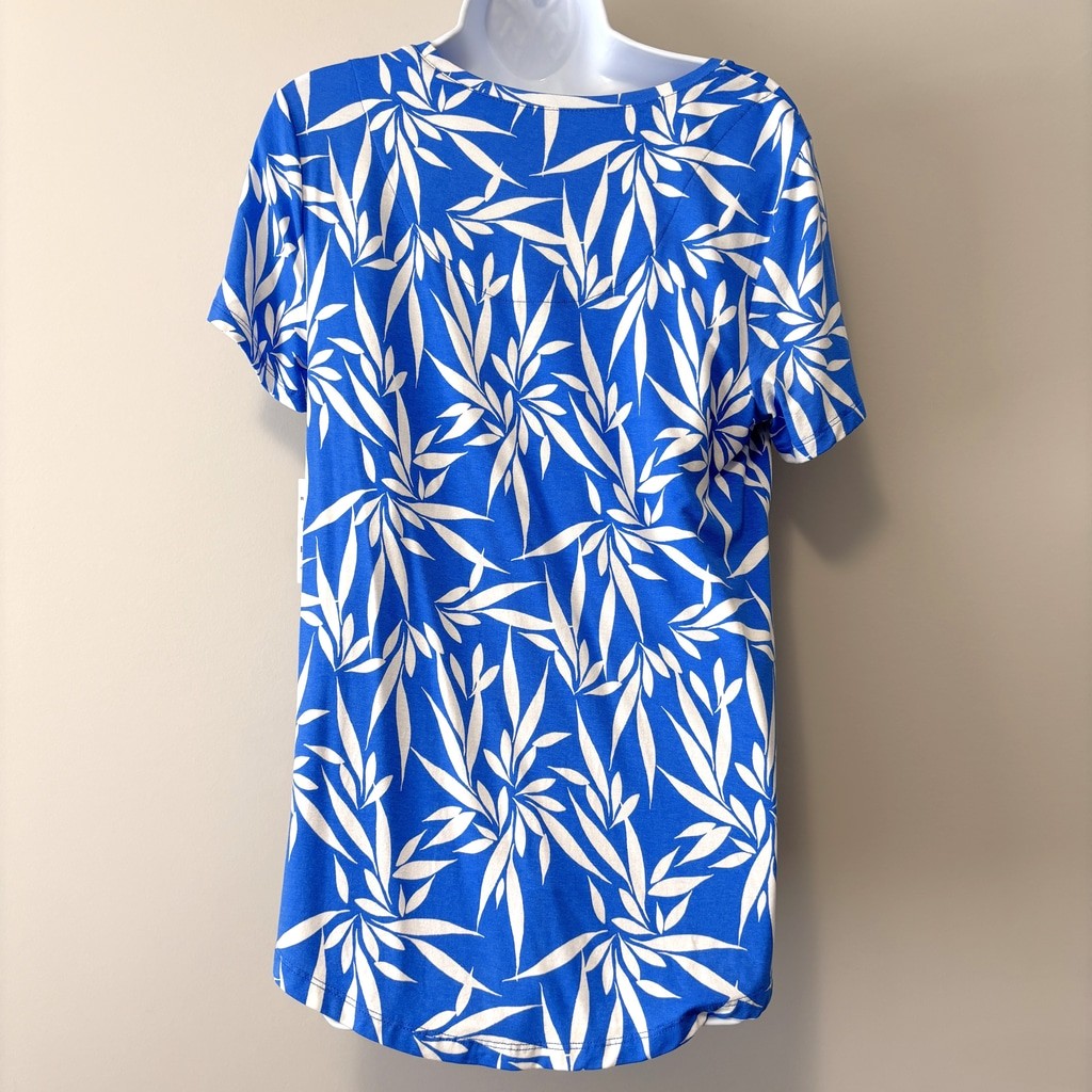 JM Collection Women's Size Small Blue & White Leaves Print Scoop-Neck Top NWT