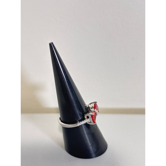 Gorgeous & Sparkly Red Bow Ring with Cubic Zirconia Accents – Size 7 NWT