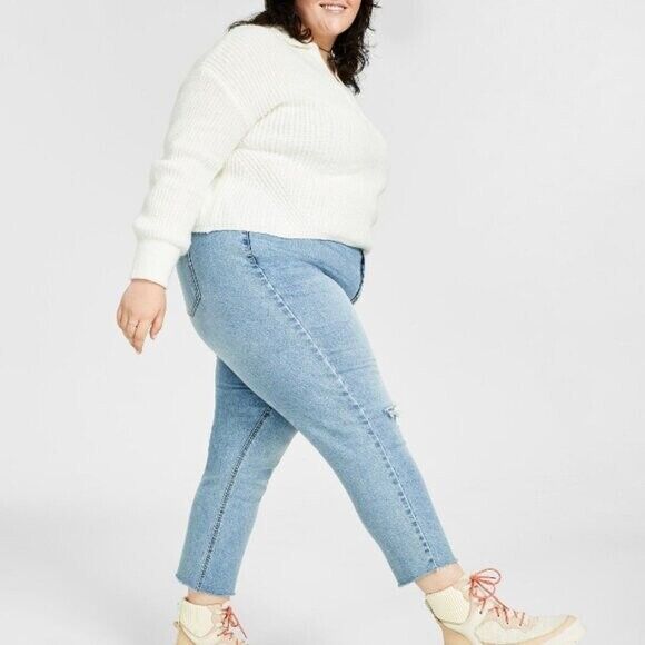 AND NOW THIS Plus Size 14W Light Wash Ripped Mom Jeans NWT