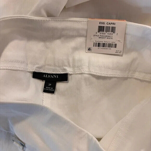 Alfani White Stretchy Essential Petite Capri Pull-On with Tummy-Control NWT
