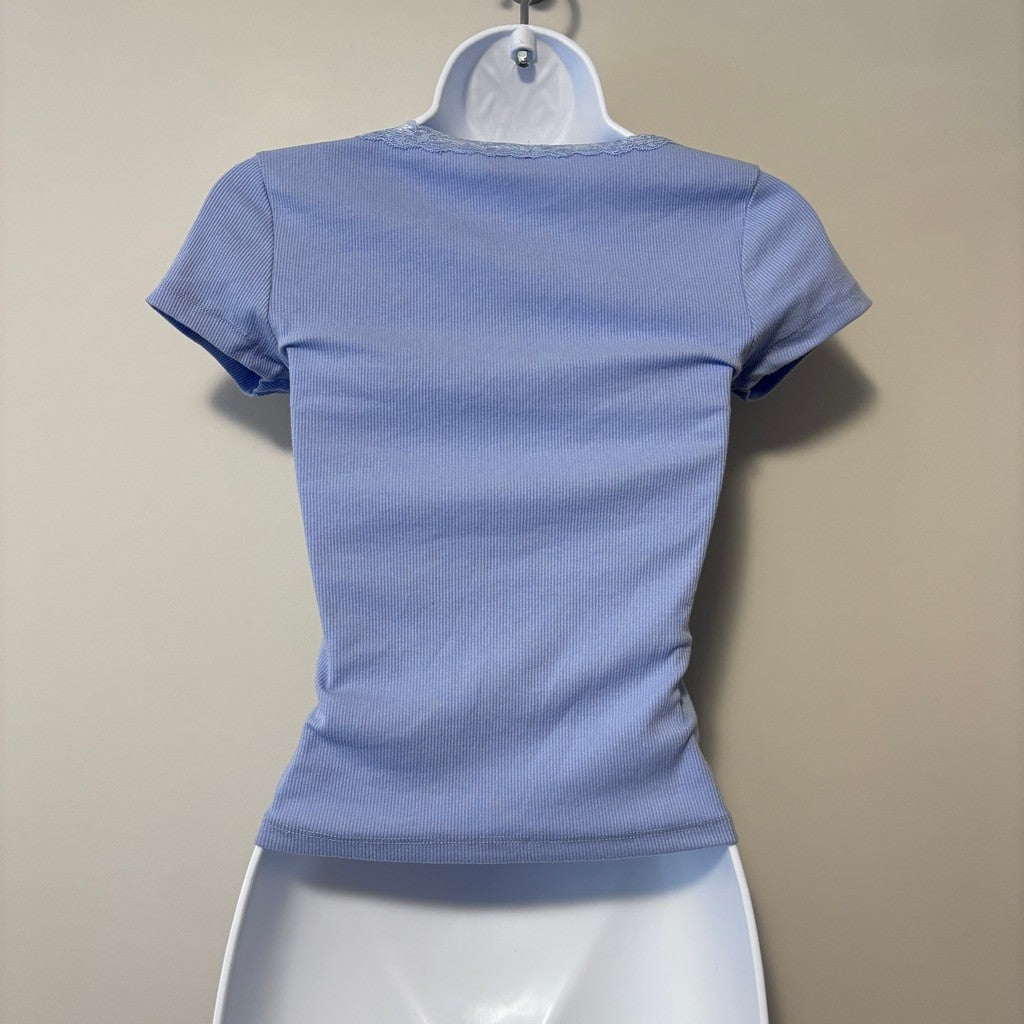 COTTON ON Women's Extra Small Periwinkle Blue Lace Trim Cropped T-shirt NWT