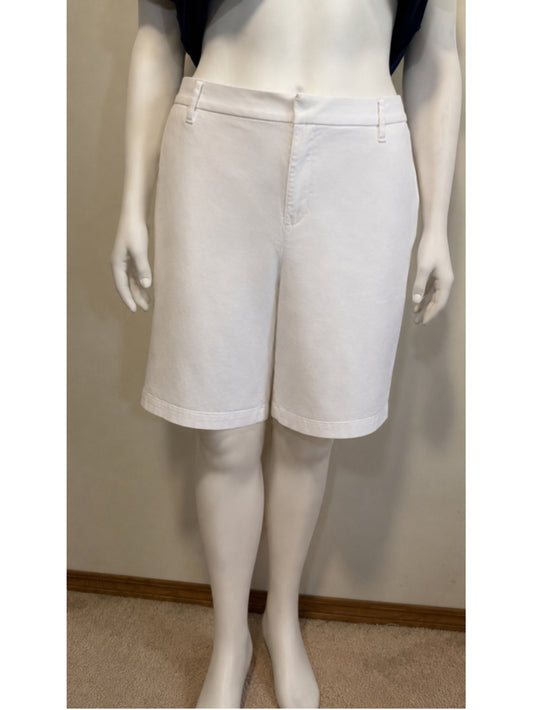 Tommy Hilfiger Women's Plus Size 18W White Bermuda Casual Shorts NWT