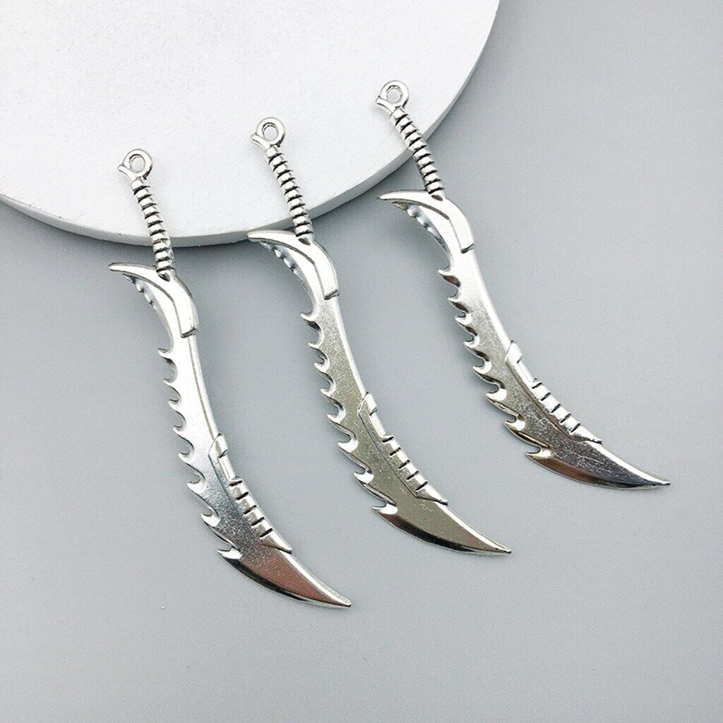 Barbarian Warblade Alloy Pendant Charm for Jewelry & Warrior Theme Cosplay NWT