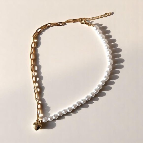 Retro Beaded Faux-Pearl Choker Necklace Asymmetric Heart Gold Colored Chain NWT