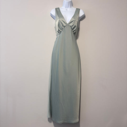 And Now This Women's Size Medium Green Satin Sleeveless Maxi Formal Dress NWT