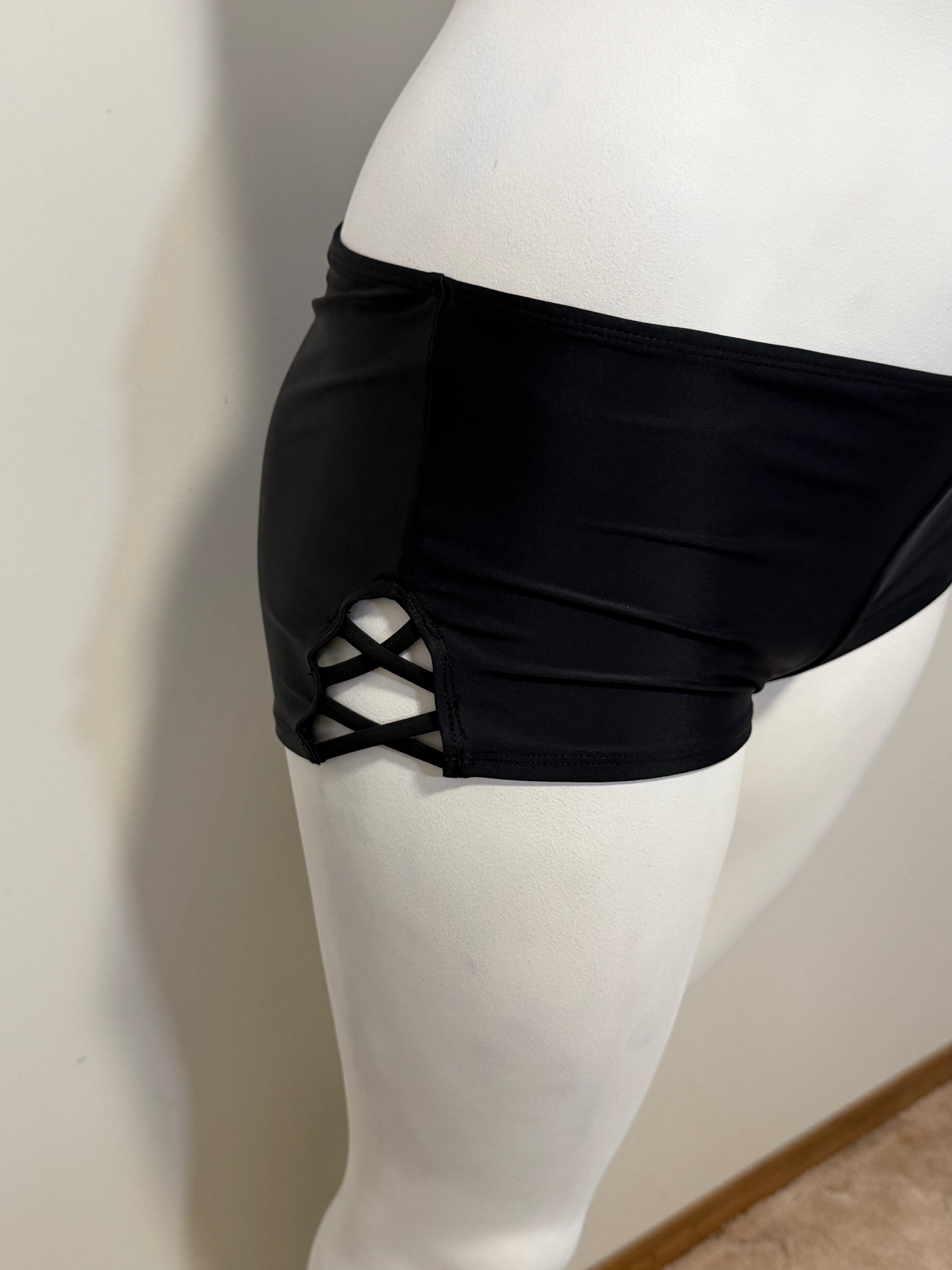 Salt + Cove Size Extra Large Black Strappy-Side Swim Boyshorts NWT