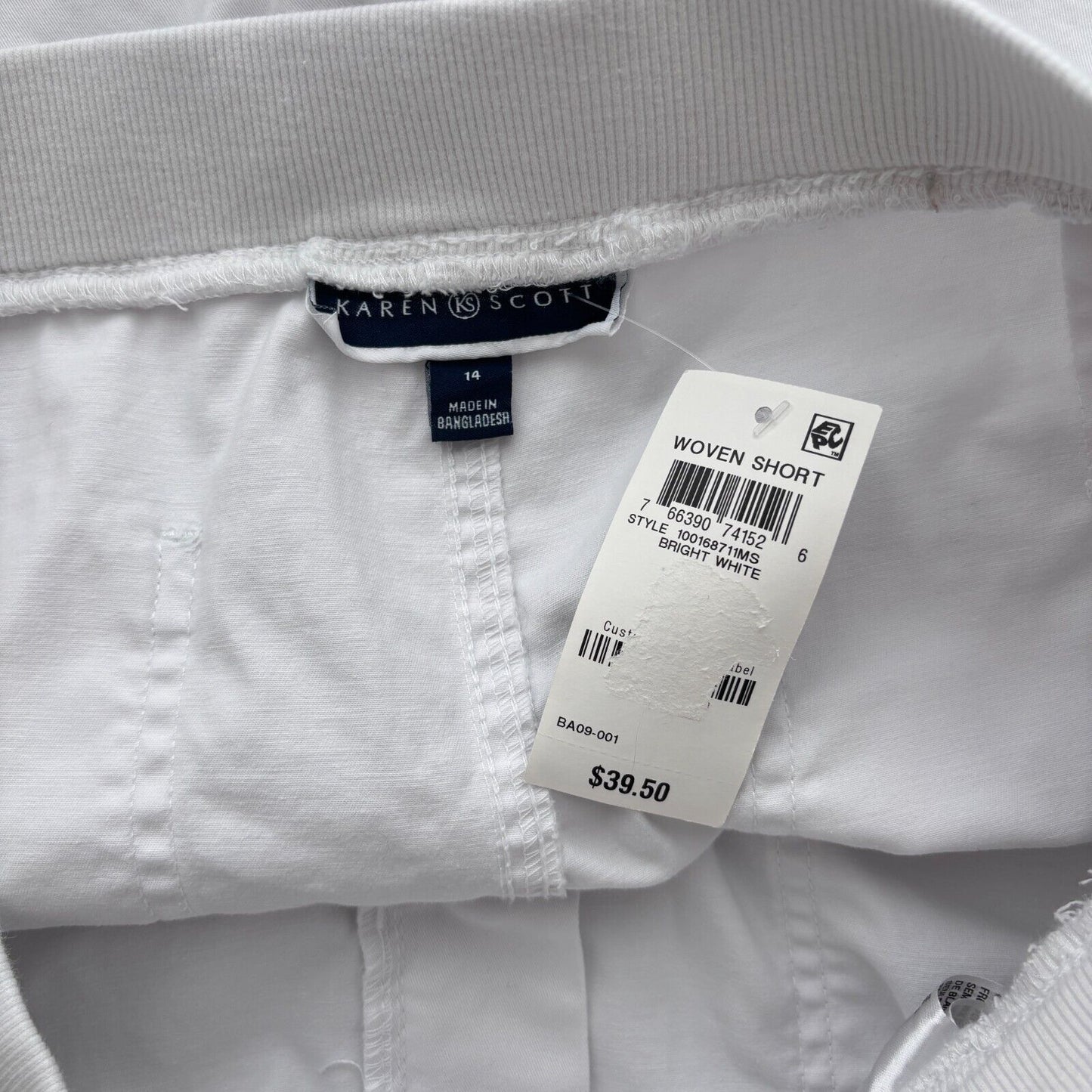 Karen Scott Women's White Casual Mid Rise Stretch-Waist Shorts NWT.