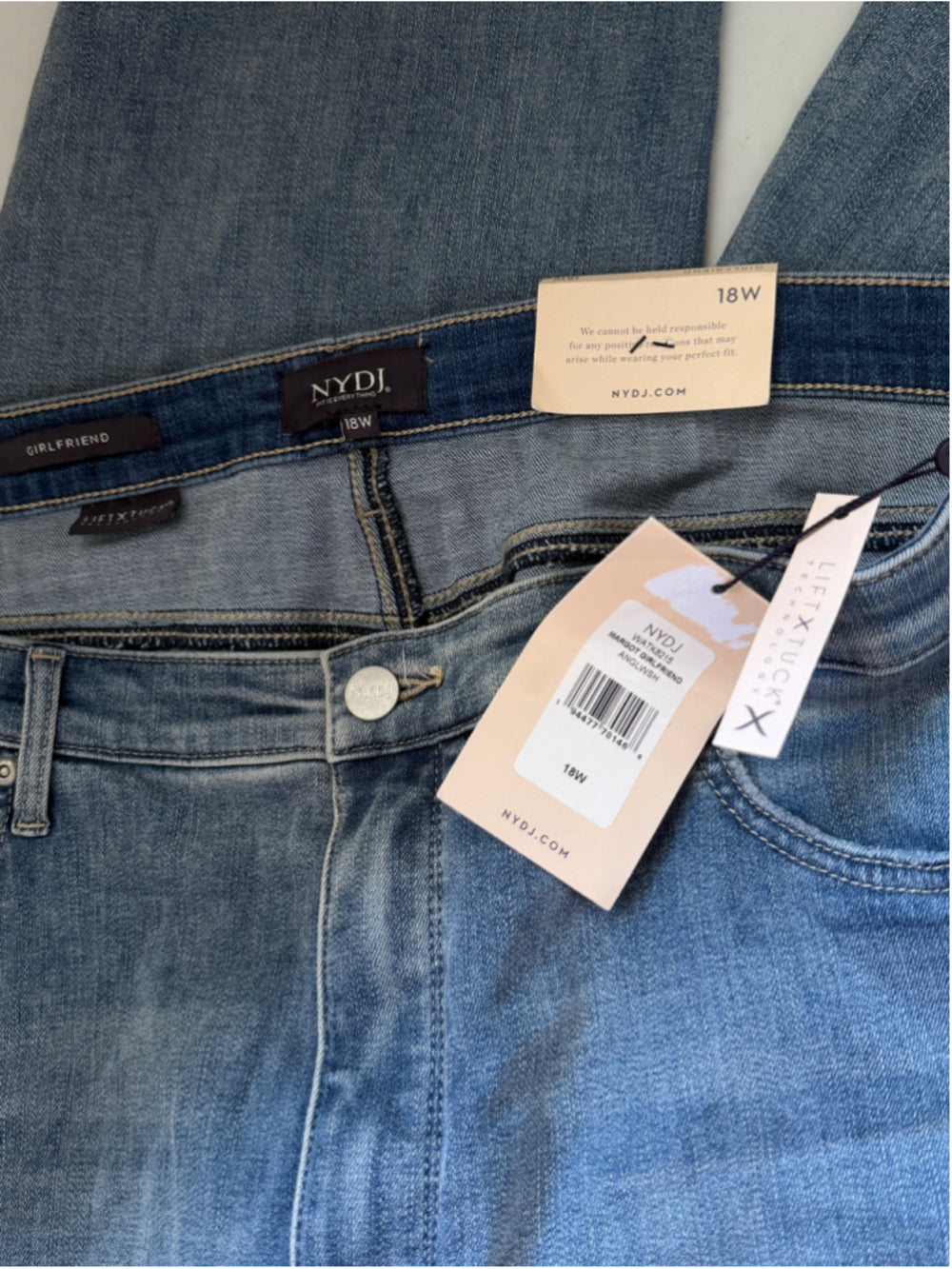 NYDJ Plus Size 18W Girlfriend Rolled Cuffs Light Wash Jeans NWT