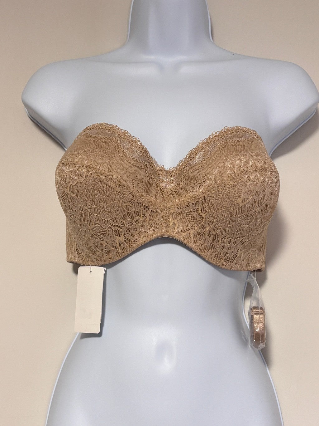 b.tempt'd by Wacoal 34DDD (34E) Beige Strapless Adjustable Lace Bra NWT