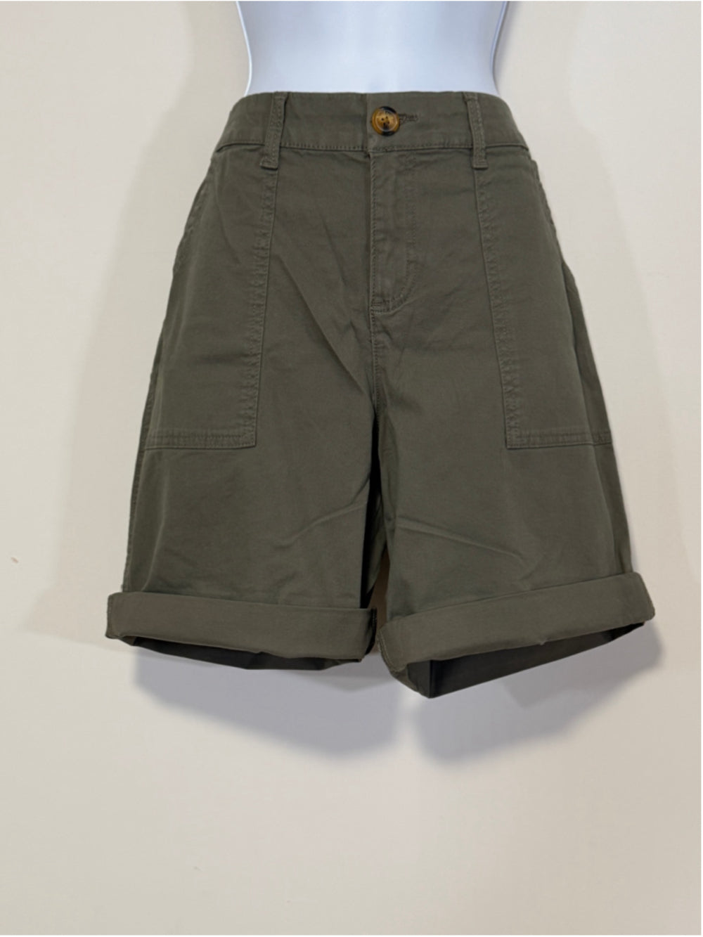 Style & Co Women's Size 6 Olive Green Rolled Cuff Bermuda Shorts NWT