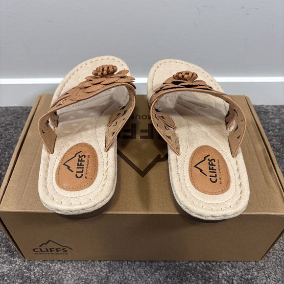 Cliffs by White Mountain Women's 10 Beige Cynthia Flower Sandal NIB