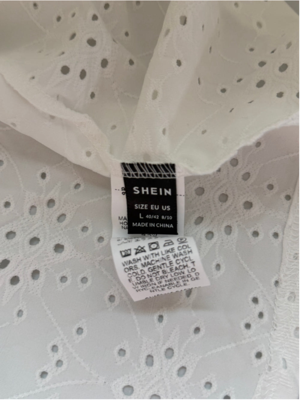 Shein Women's Large White Eyelet Sleeveless Roud-Neck Blouse NWT