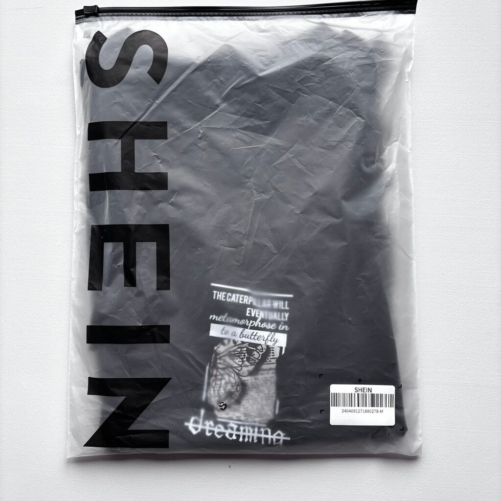 SHEIN Women's Medium Black Graphic Short Sleeve Tee Shirt "Dreaming" Print NIB