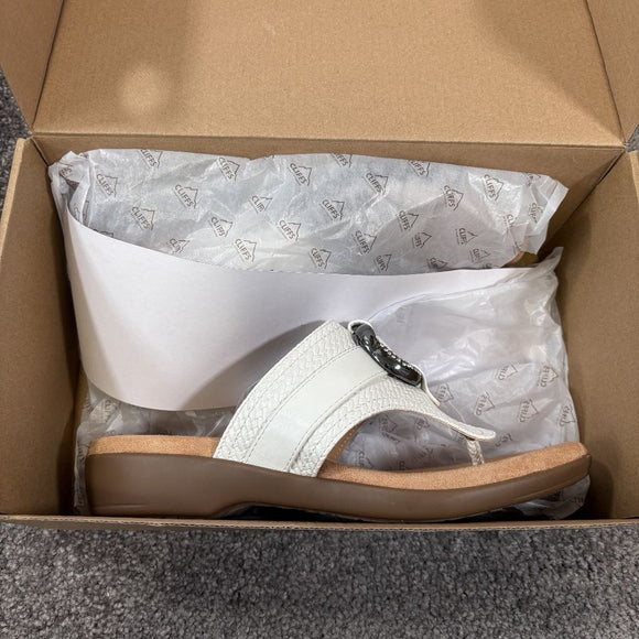 Cliffs by White Mountain Women's 7 & 8 White Benedict Comfort Sandals NWT