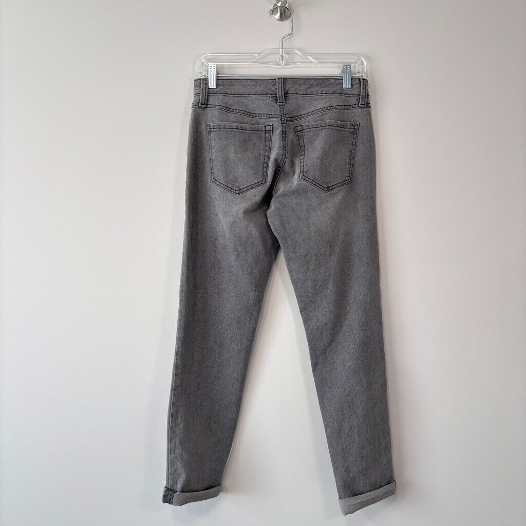 INC International Concepts Women's 2 Grey Mid Rise Ripped Straight-Leg Jeans NWT