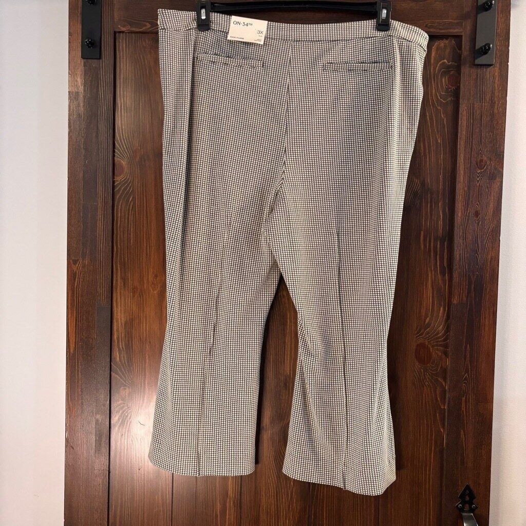 On 34TH Women's Plus Size 3X White & Black Ponte Kick-Flare Ankle Pants NWT