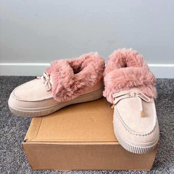 Journee Collection Women's 8 Pink Khaki Faux Fur Moccasins Slippers NIB
