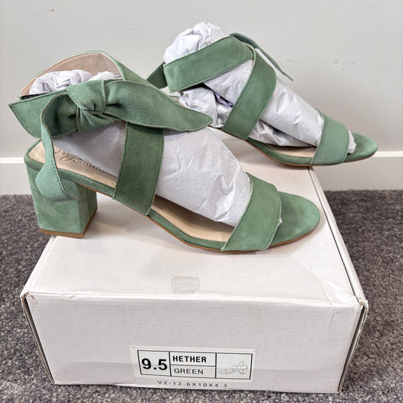 Journee Signature Women's 9.5 Green Leather Block Heel Sandals / Shoes NIB