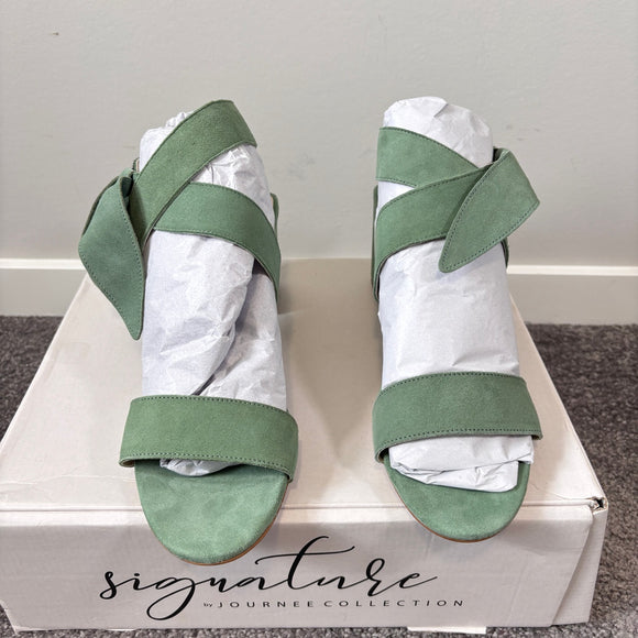 Journee Signature Women's 9.5 Green Leather Block Heel Sandals / Shoes NIB
