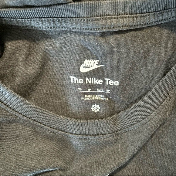 Nike Women's XS Black Sportswear Premium Essentials Long-Sleeve T-Shirt NWOT