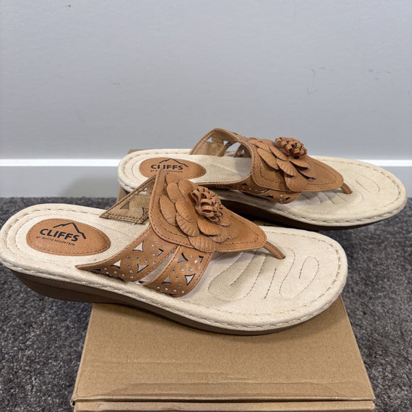 Cliffs by White Mountain Women's 10 Beige Cynthia Flower Sandal NIB