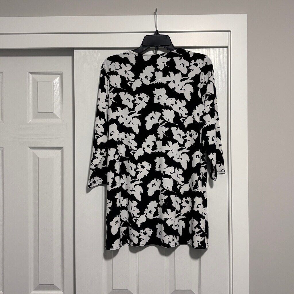 Alfani Women's Black & White Printed 3/4-Sleeve V-Neck Tunic Top NWT