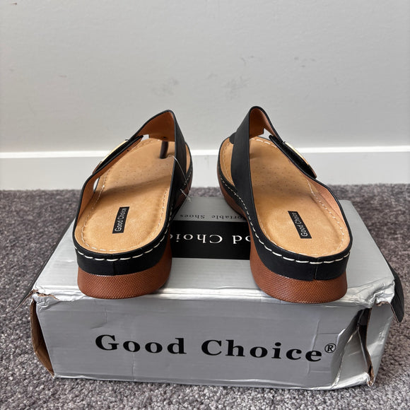 GC Shoes Women's 8.5 Black and Gold Thong / Flip-Flop Flat Sandals NIB