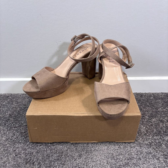 Journee Collection Women's 8 Beige Nairri Platform Block Heel Dress Shoes NIB