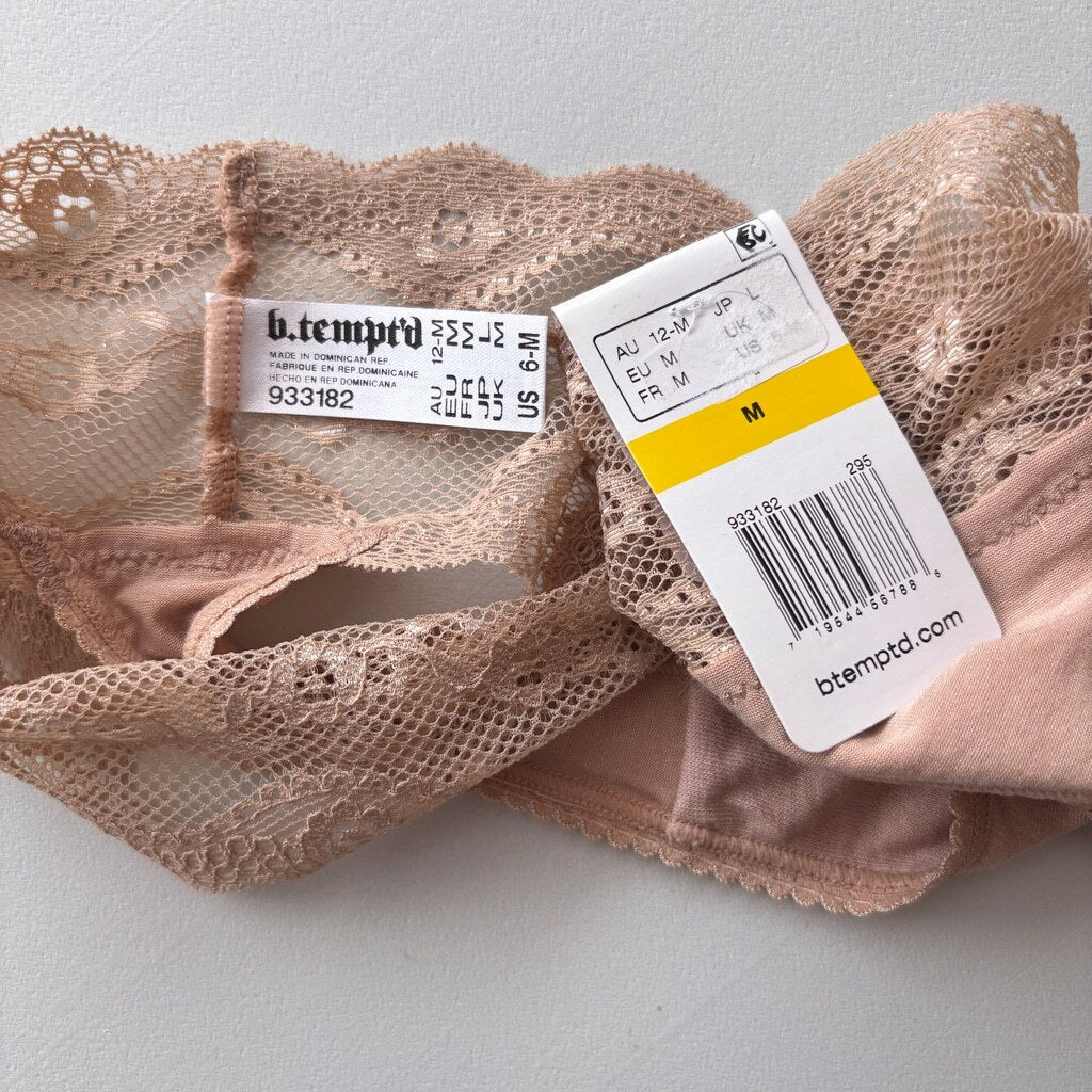 B.tempt'd Women's Size Medium Set of 3 Lace-Waistband Thong Underwear NWT