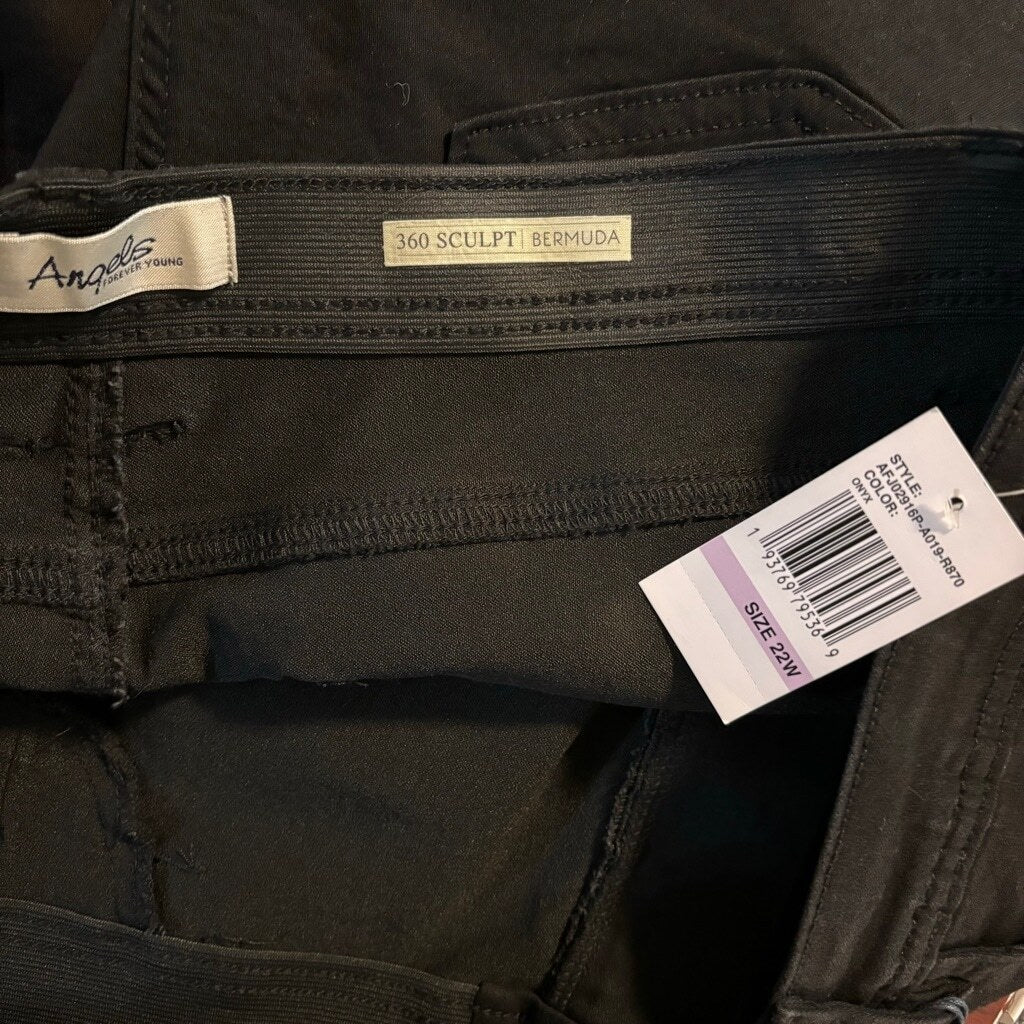 Angels Forever Plus Size 22W 360 Sculpt Mid Thigh Black Jean Shorts NWT