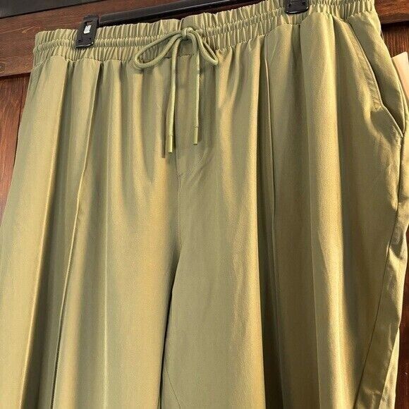 On 34th  Plus Size Drawstring Green Commuter Pants NWT.