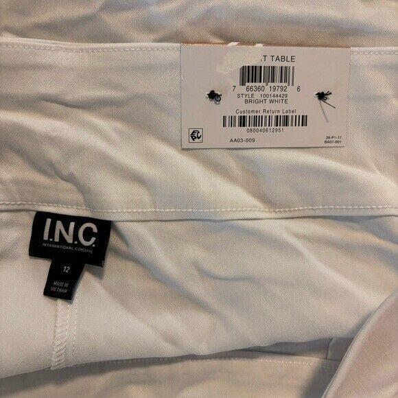 I.N.C. International Concepts Women's Curvy White Mid Rise Pull-On Shorts NWT