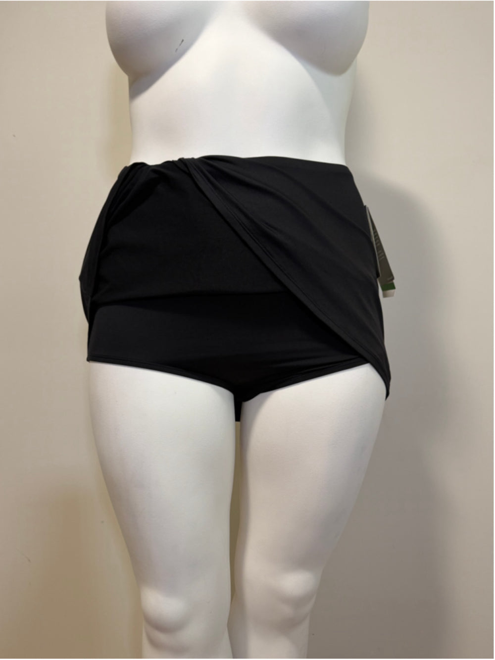 Coco Reef Women's Large Black Ultra-High Waist Swim Skort w/ Tummy Control NWT