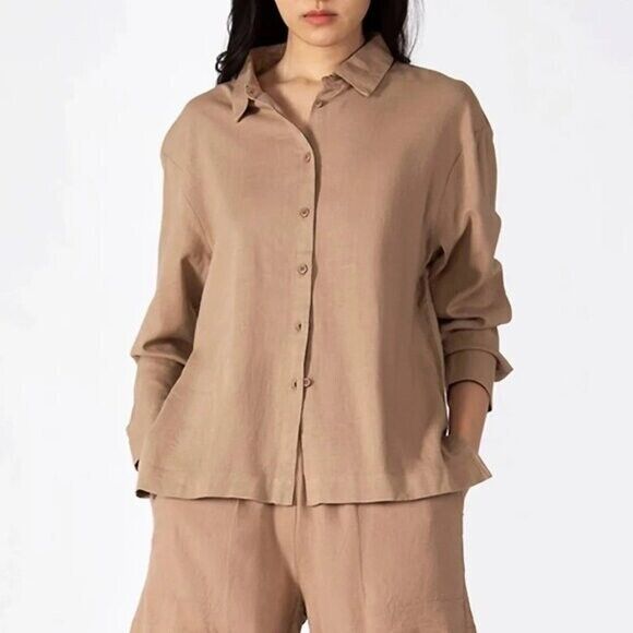 Black Tape Women's Size Large Beige / Tan Button-Down Blouse / Shirt NWT