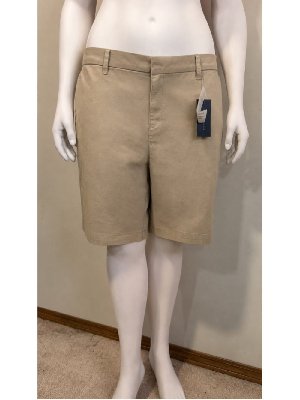 Tommy Hilfiger Plus Size 16W Casual Khaki Bermuda Shorts NWT