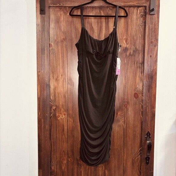 EMERALD SUNDAE Trendy Plus Size 20W Black Ruched Bodycon Midi Dress NWT.