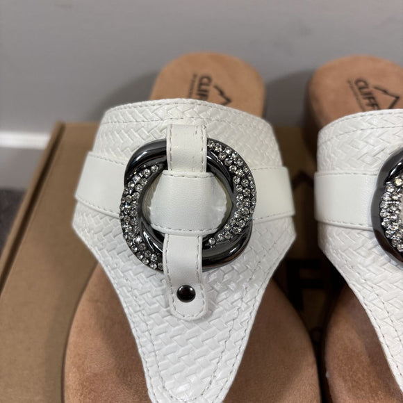 Cliffs by White Mountain Women's 7 & 8 White Benedict Comfort Sandals NWT