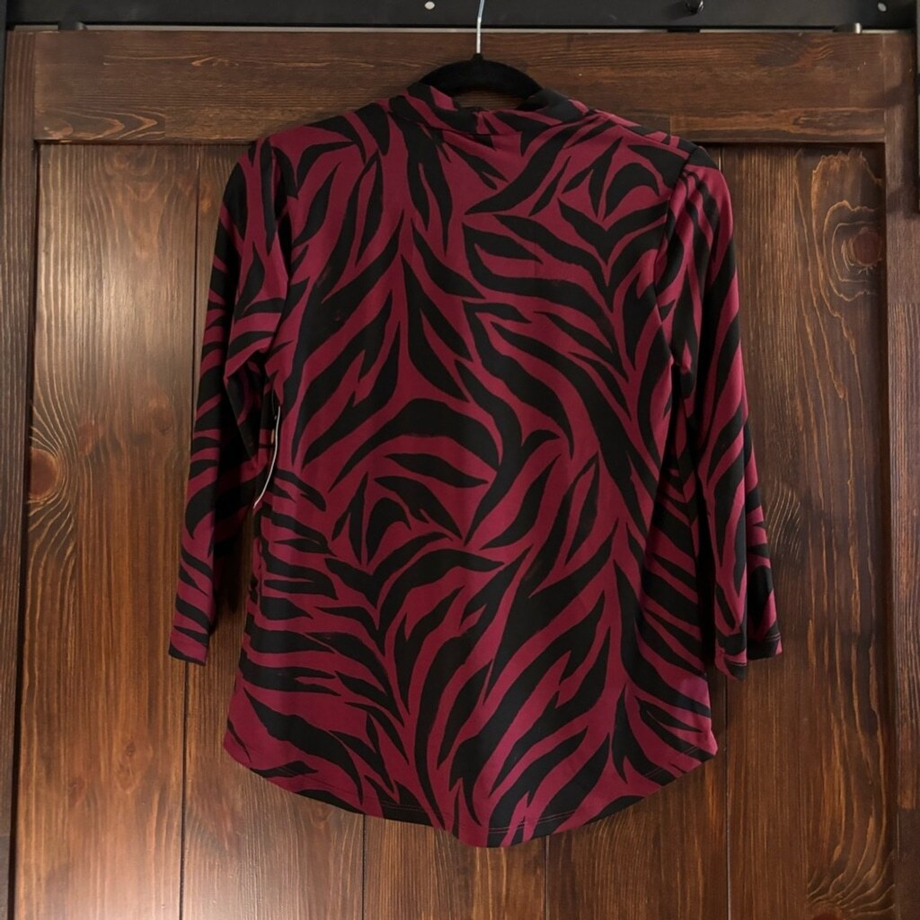JM Collection Petite Small Red and Black Zarina Zebra-Print V-Neck Top NWT.