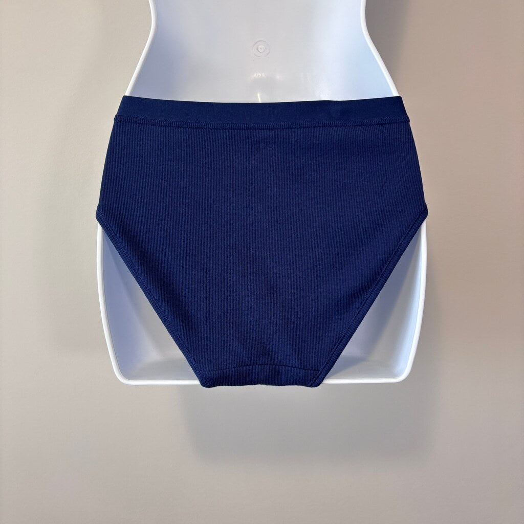 Gap Women's Large 3 Pack of Navy Underwear - Seamless Thong and Bikini NWT L26
