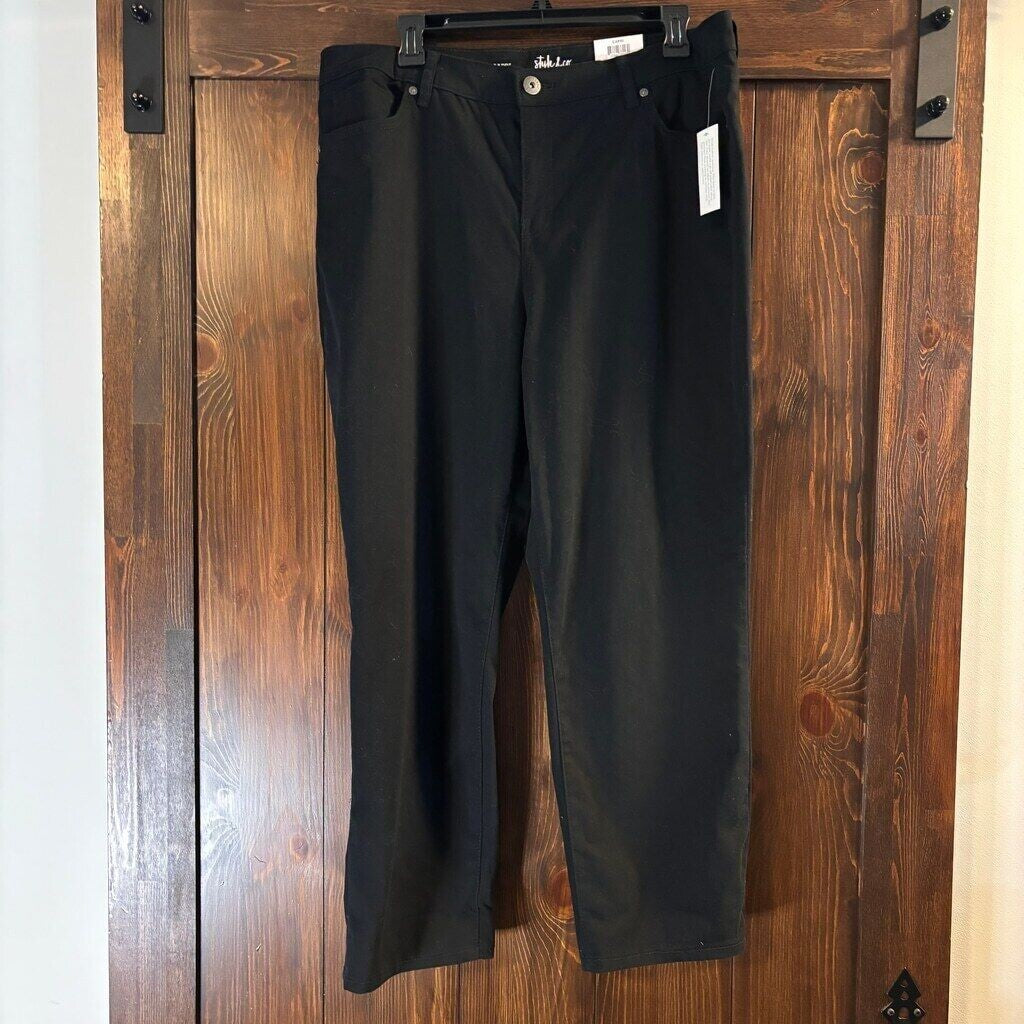 Style & Co Women's Curvy Cuffed Capri Black Jeans NWT
