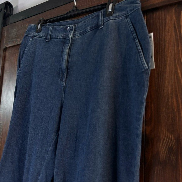 Karen Scott Women's Denim Comfort Waist Capri Pants NWT.