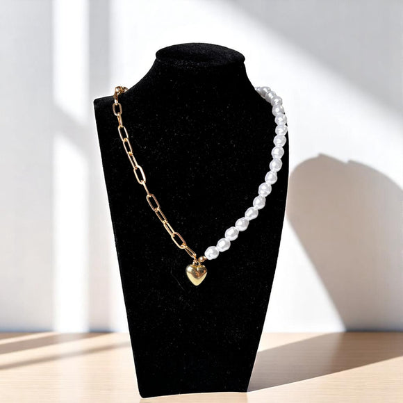 Retro Beaded Faux-Pearl Choker Necklace Asymmetric Heart Gold Colored Chain NWT