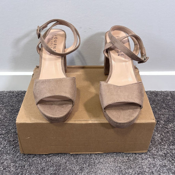 Journee Collection Women's 8 Beige Nairri Platform Block Heel Dress Shoes NIB