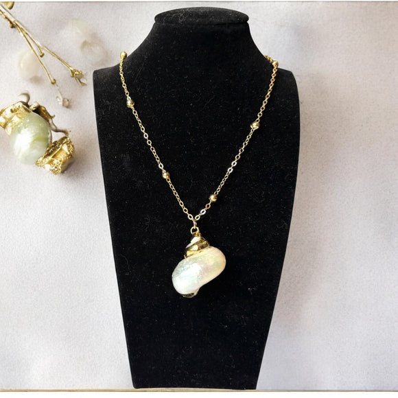 Gold Leaf / Plated Turbo Shell Abalone Women's Necklace NWT