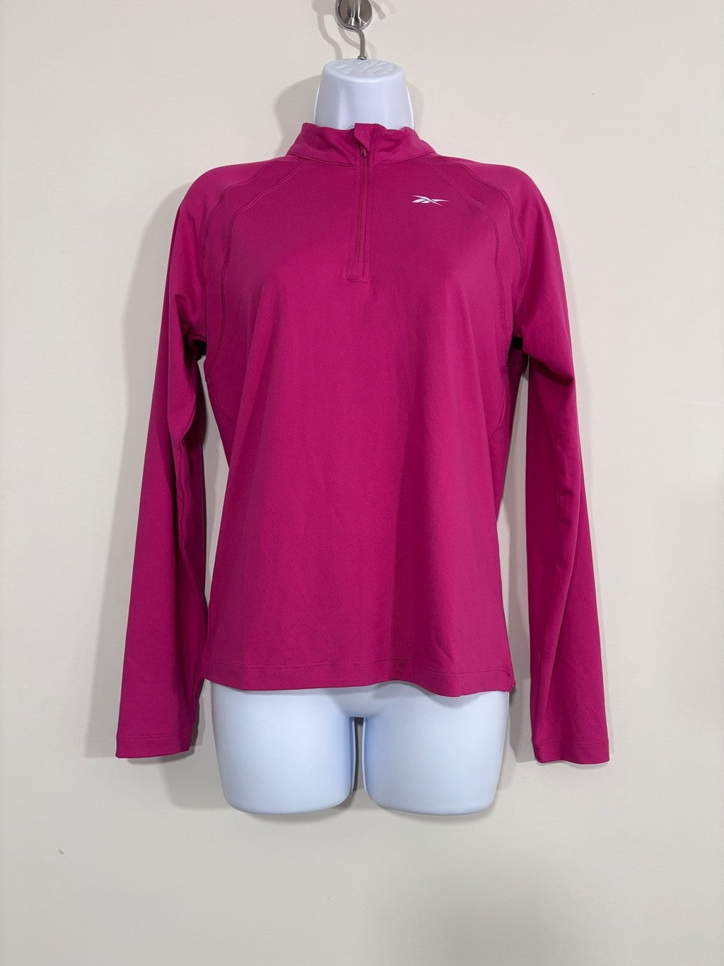 Reebok ID Performance Size XS 1/4 Zip Hot Pink Workout Top NWT