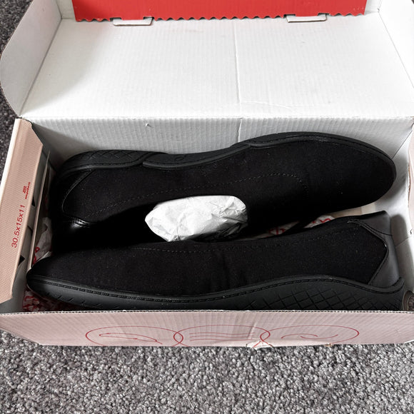 Easy Spirit Women's 7.5 Wide Black Casual Slip-On Walking Shoes NIB